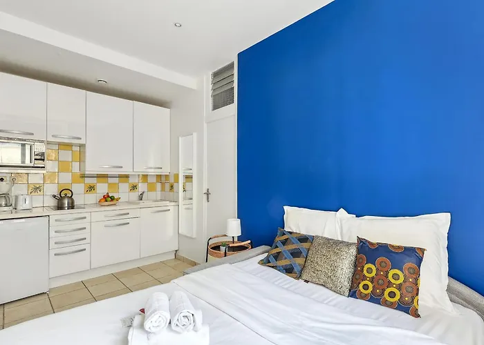 Pantheon & Latin Quarter - Cityapartmentstay Apartment